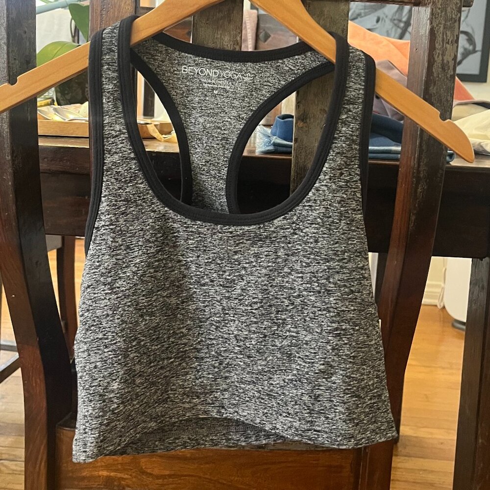 Beyond Yoga crop athletic tank- new